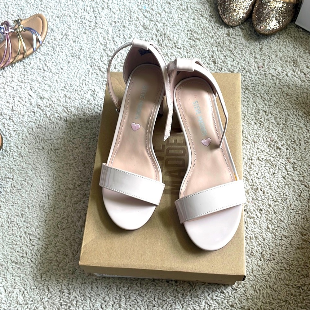 Steve Madden- girls  pink dress sandals